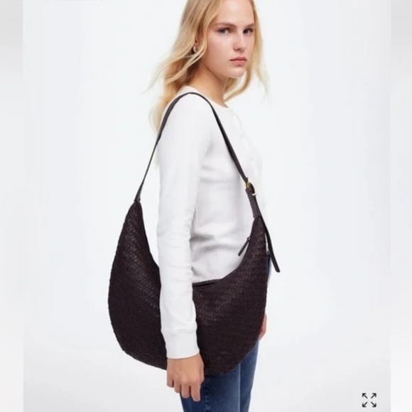 MADEWELL The Essential Curve Handwoven Brown Shoulder Bag - Picture 3 of 5